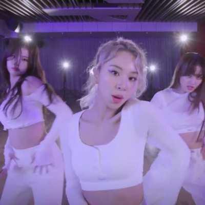 Stunning Chaeyoung (ft. Sana & Jihyo)