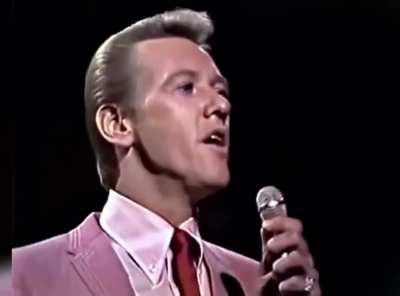 Bobby Hatfield. No autotune. Just pure talent.