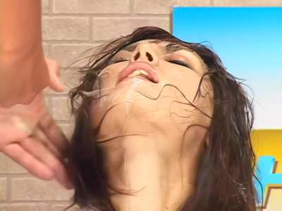 Maria Ozawa apologizes for losing focus after trying to swallow a huge load during Bukkake news