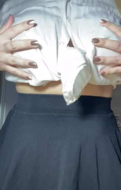 Every good morning starts with a titty drop! 😋