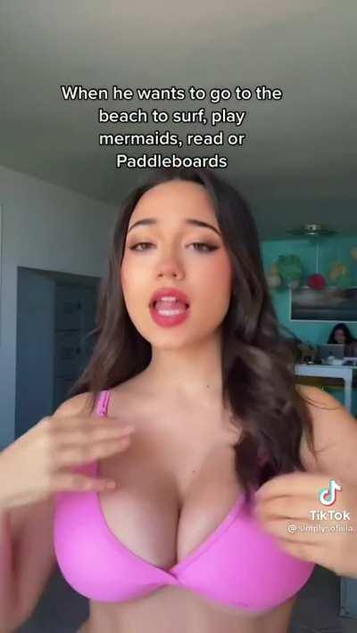 Anyone want to come share Sofia Gomez’s perfect body?