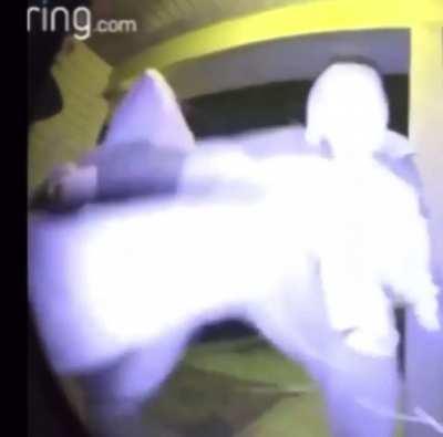 Attempted home intruder shoots himself trying to kick down door