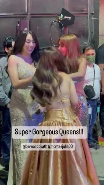 Julia Montes & Kathryn Bernardo