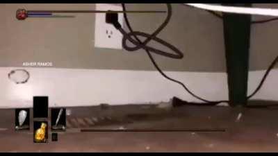 Eu só sei rolar en Dark souls 😳😳