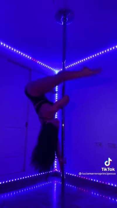 The art of poll dancing pt 1