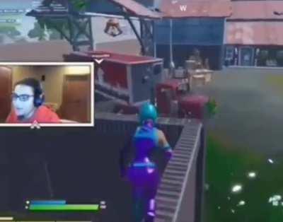 Idk what’s more cringe, the troll or the kid.