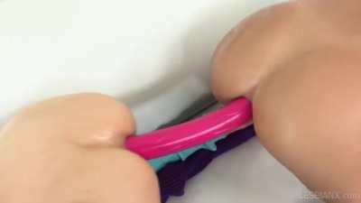 Vina Sky and Kenzie Reeves