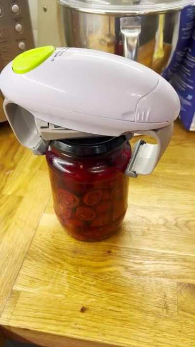 For everyone impressed by that jar opener.