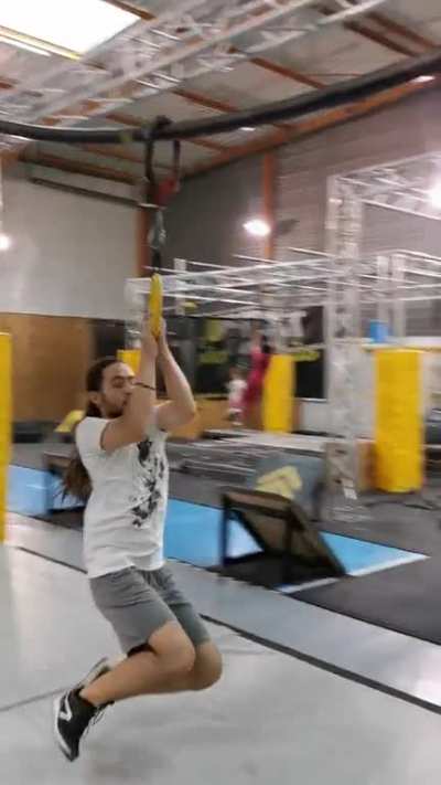 HOLLY SHIT GUYS IT'S HONEYZIP.INC IRL