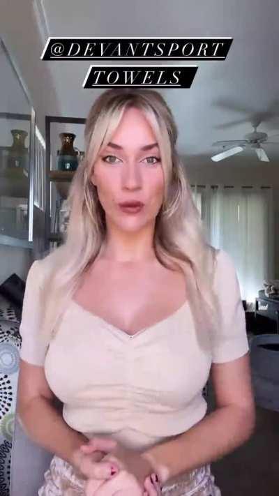 holiday towel giveaway