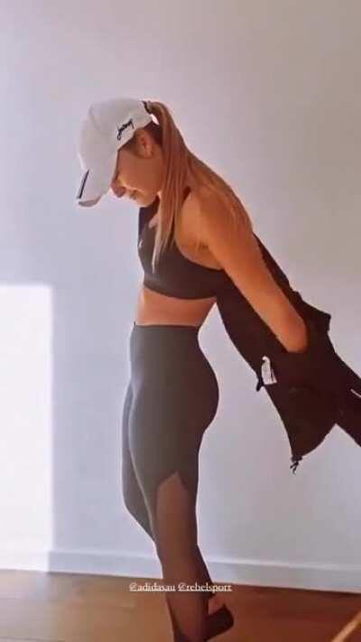 Adidas babe