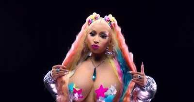 Nicki Minaj is Bad B*tch! Facts... That's Trollz video though? 😳