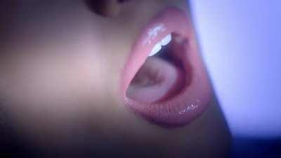 Use me as Ariana Grande; rough oral only