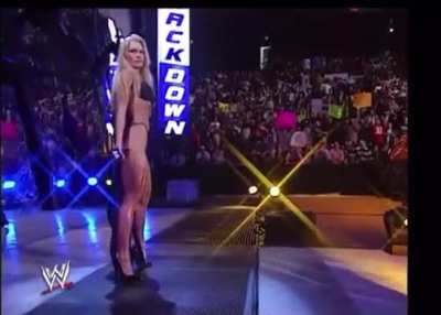 Sable shows off bikini