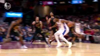 [Highlight] Embiid shoves off for his sixth foul, but the call is reversed after a challenge