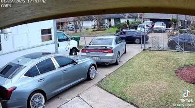 Girl tried to set dude up