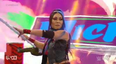 On WWE RAW: Rhea Ripley vs 