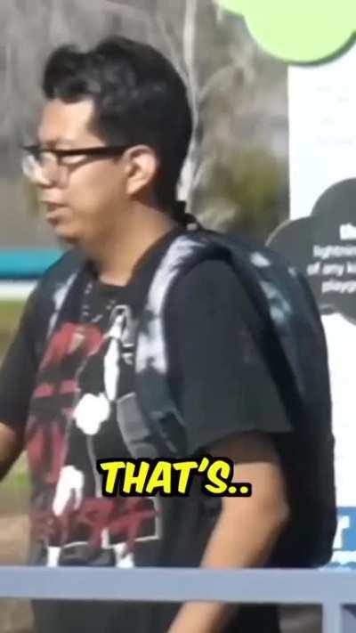 guy breaks working PS4 then hands seller a ps5