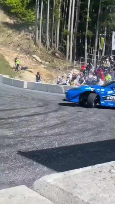 This Driver got some insane drifting skills. He's the drifter king!