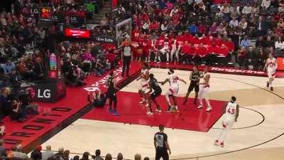 [Highlight] Pascal Siakam drops/trips Mo Wagner.