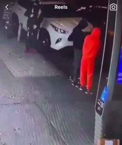 Na wtf he just backed out on him? (Pause)