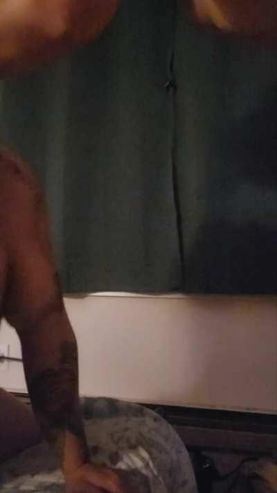 So happy to have daddy home 💚💚💚