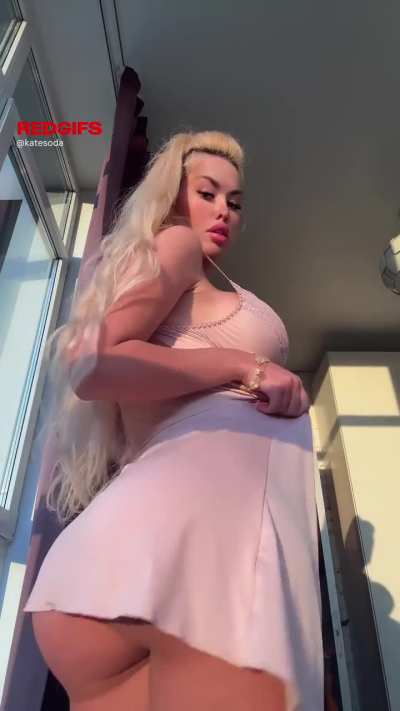 Look how my silicone ass shakes