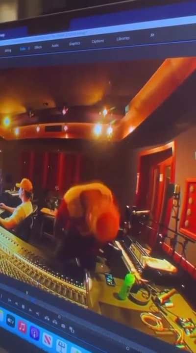 Snippet of Frank Ocean in the studio