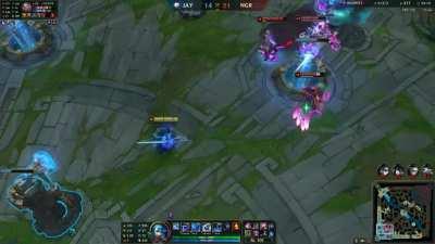 Gwen 1v5 penta to stall out the game in T1 clash