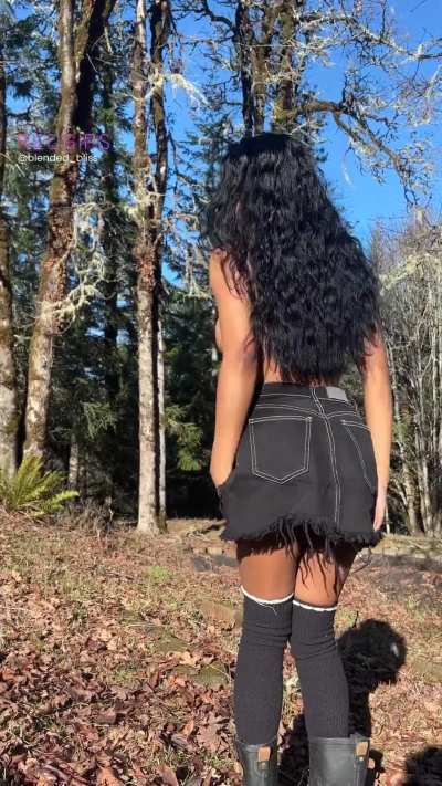 Blasian milf here… just born to please