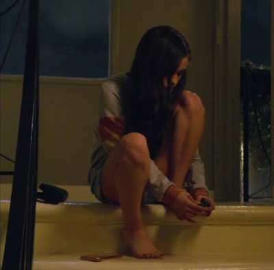 The young legs of my queen