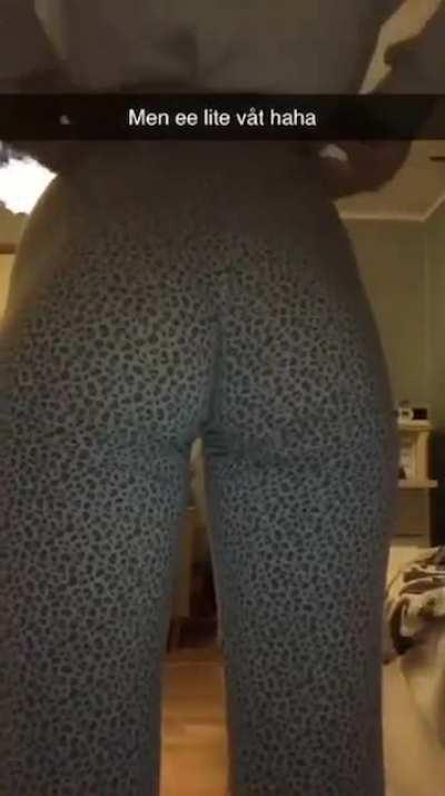 Någon som vet vem de är? Isf skriv pm, mot massor av länkar och tjejer som skickar nudes.