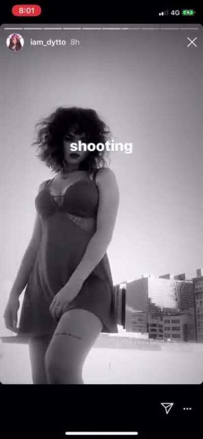 Woah 🤤 Its been a while but she’s back and lewder then ever 💦