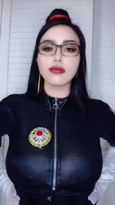 you guys like my bayonetta cosplay? <3