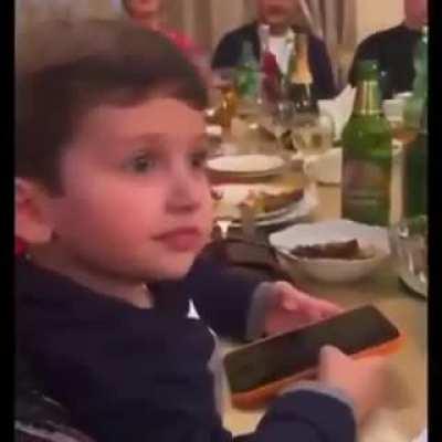 :0... Así se educan los verdaderos varones que no serán unos simples NPC