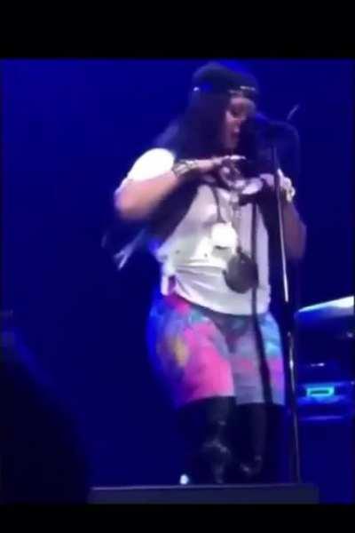 Erykah Badu @erykahbadu