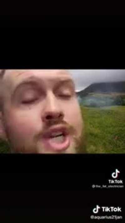 Army guy on tiktok giving his thoughts on Marines