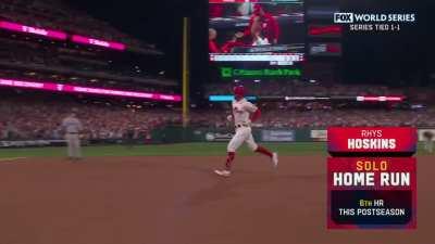 [Highlight] [Highlight] Rhys Hoskins joins in on the fun as he hits the Phillies 5th homer of the night to make it 7-0!