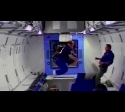 Когда не за что ухватиться в невесомости