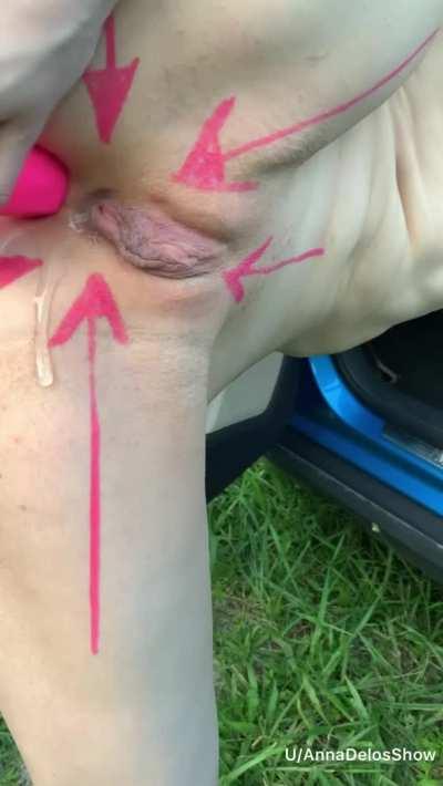Anal in public makes me cum very fast 😋
