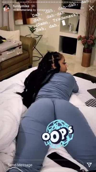 Jaliyah thick ass 😍