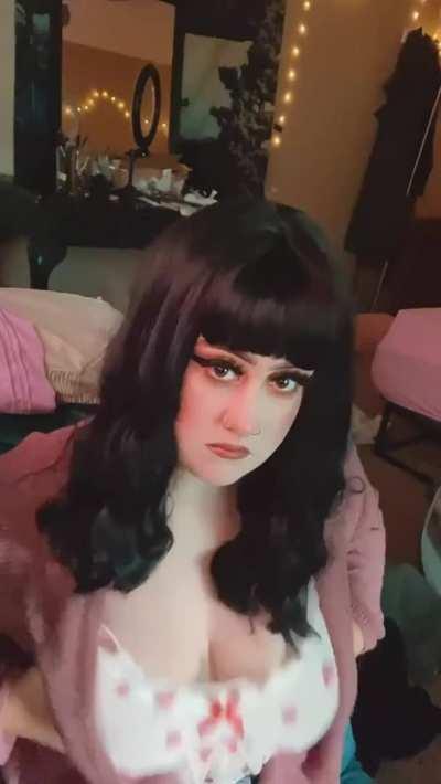 Hi from me and my boobs 🥰