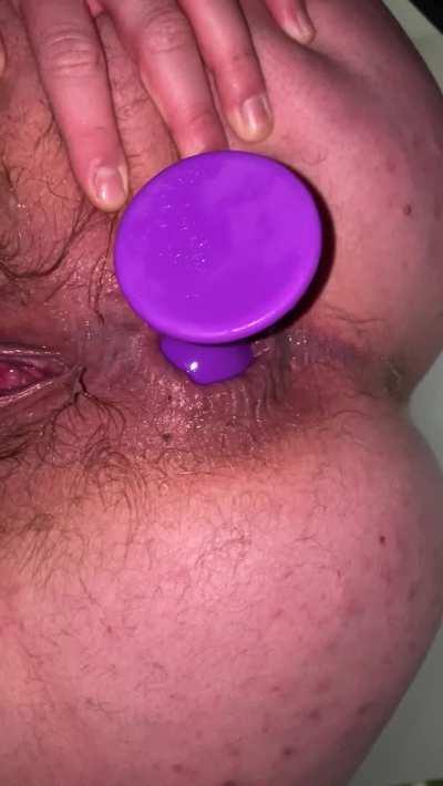 First time pushing out a buttplug!