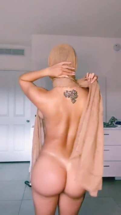 Any love for an arab girl? ( Her Free Album In Comments)