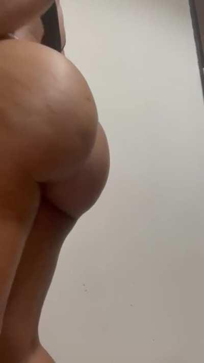 Fitness and Fake (4l3j4ndr4 G1l)