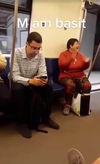 Victor Ponta in drum spre sediul PRO Romania, colorizat, 2022