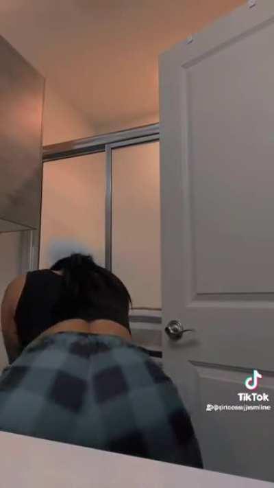 Princess.Jasmiine Pajama Twerk