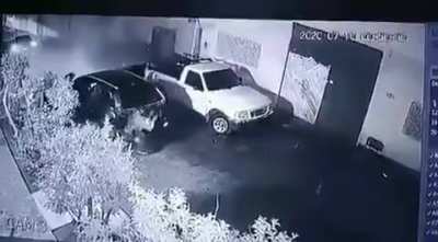 Unknown men show up at midnight to a local police office in San Luis Potosi, Mexico