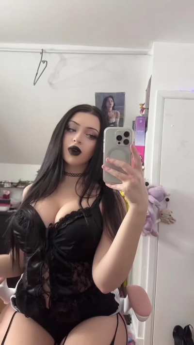 Mommy doesn't like to wait. Be a good boy.