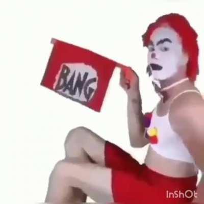 Other reason why to be frighted by clowns.